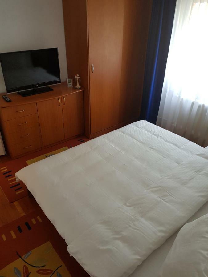 Apartament Melinda ออราแด ภายนอก รูปภาพ